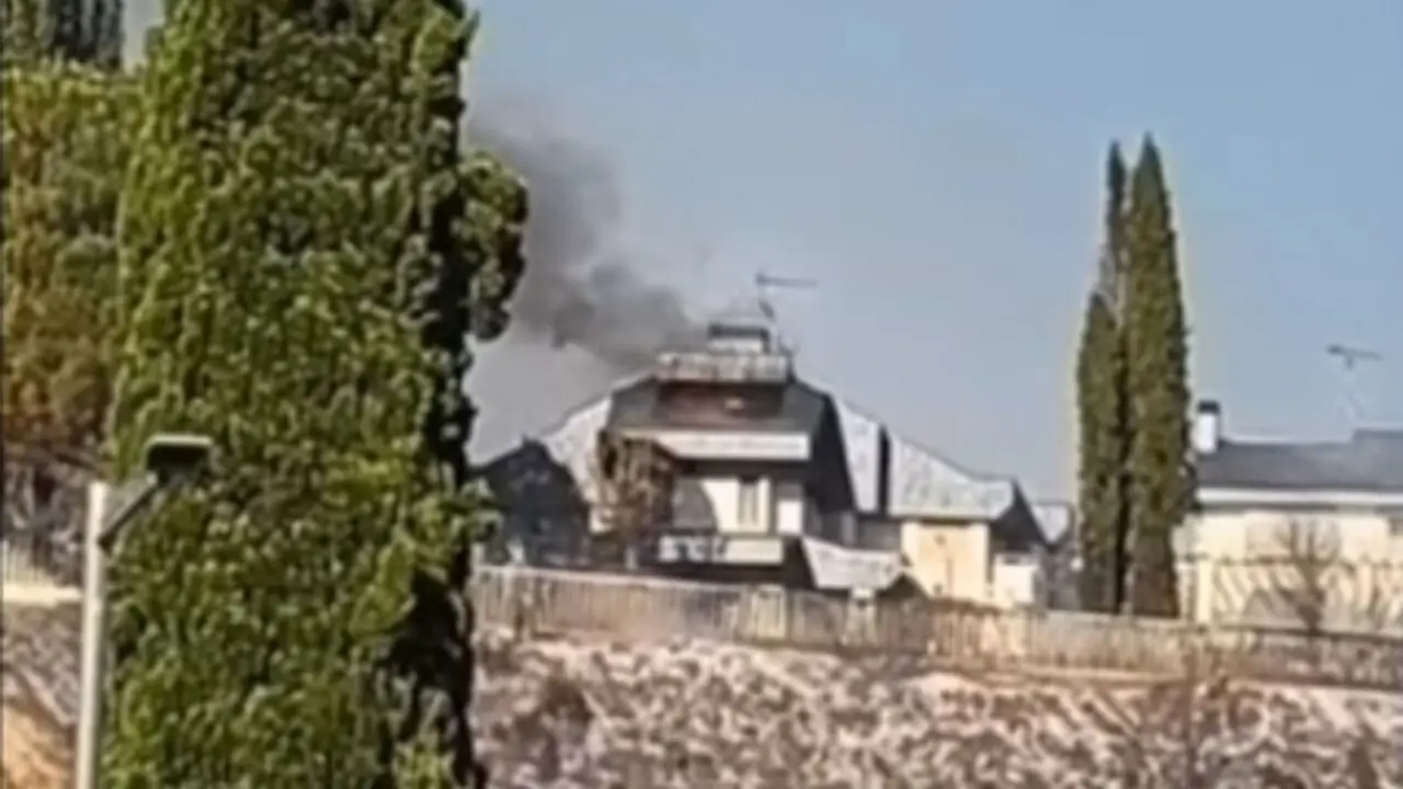 El incendio que oblig&oacute; a evacuar a 40 personas en Barbastro ya est&aacute; controlado  / Diario de Huesca