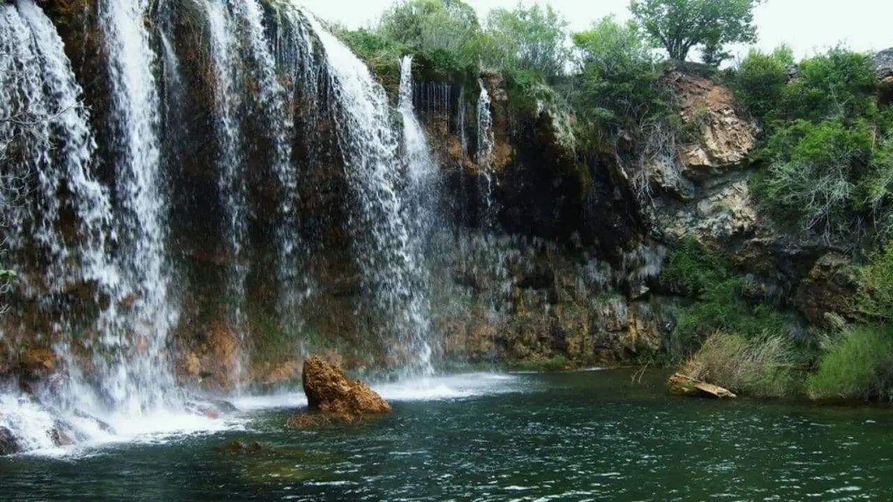 Cascada de El Vallecillo / Turismo de Arag&oacute;n