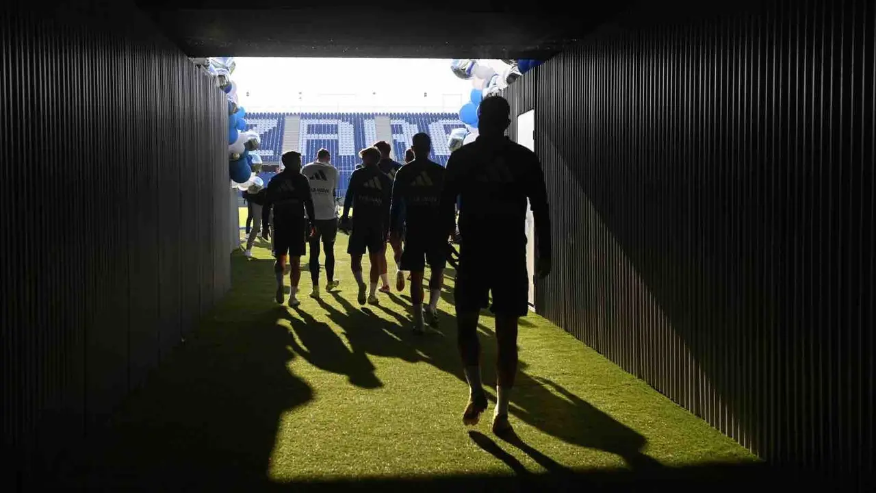 El Real Zaragoza en el Ibercaja Estadio / REAL ZARAGOZA