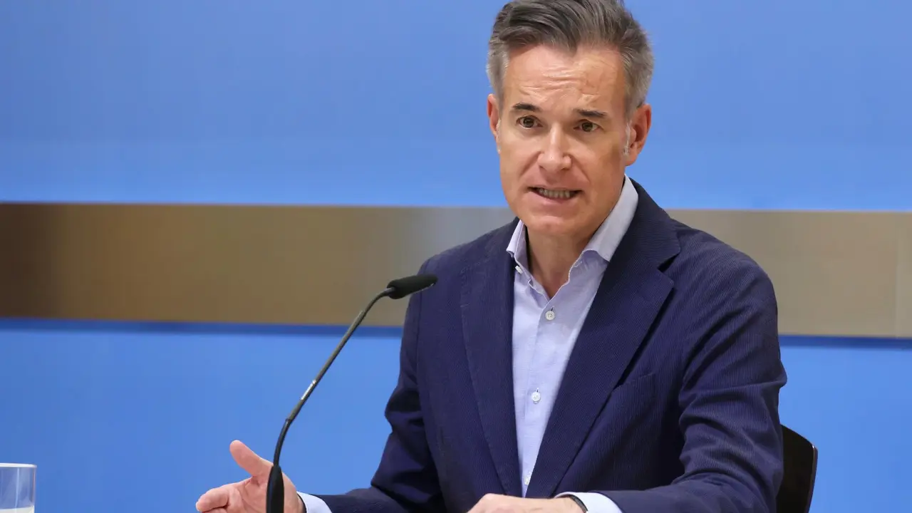 El consejero de Urbanismo, V&iacute;ctor Serrano / AZ