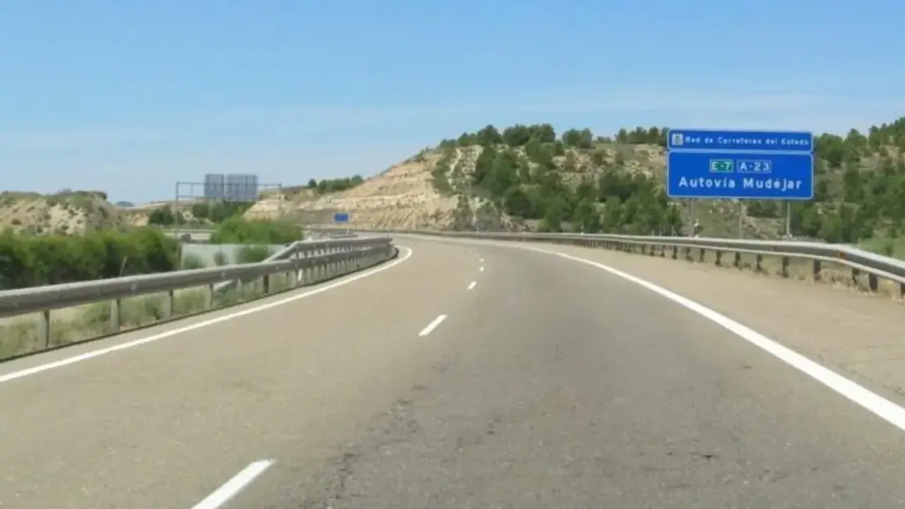 AUTOV&Iacute;A MUD&Eacute;JAR