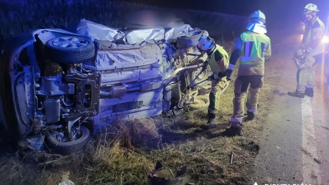 Uno de los veh&iacute;culos implicados en el accidente.
- DIPUTACI&Oacute;N DE ZARAGOZA