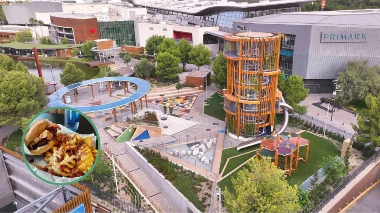 Shopping Resort Puerto Venecia, en Zaragoza. / PUERTO VENECIA