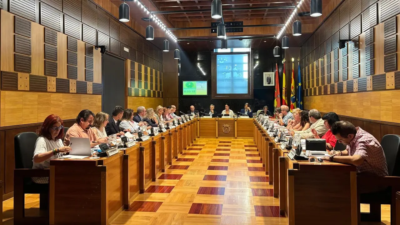 El Ayuntamiento de Huesca ha celebrado sesi&oacute;n plenaria. / AYUNTAMIENTO DE HUESCA