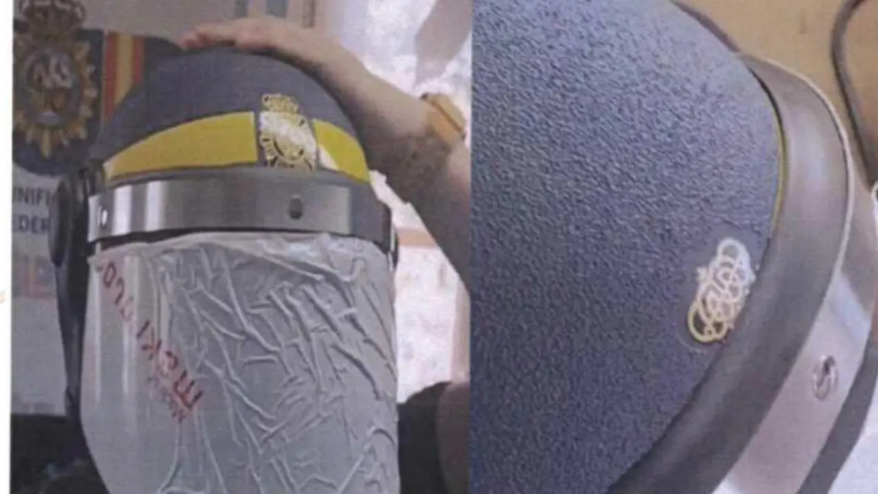 Imagen de los nuevos cascos policiales que el SUP dice que no son seguros/ H.A.