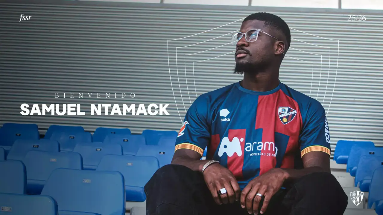 Samuel Ntamack, nuevo futbolista de la SD Huesca / SDH