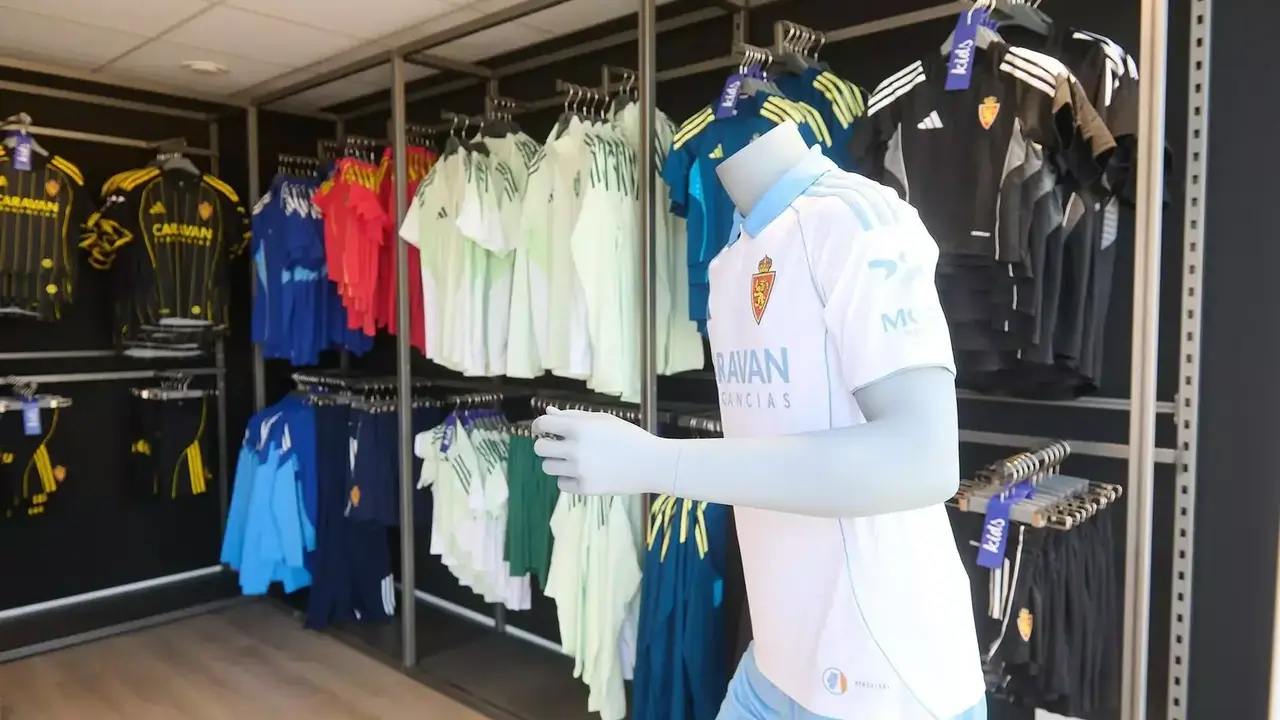 Nueva tienda oficial del Real Zaragoza en el Ibercaja Estadio