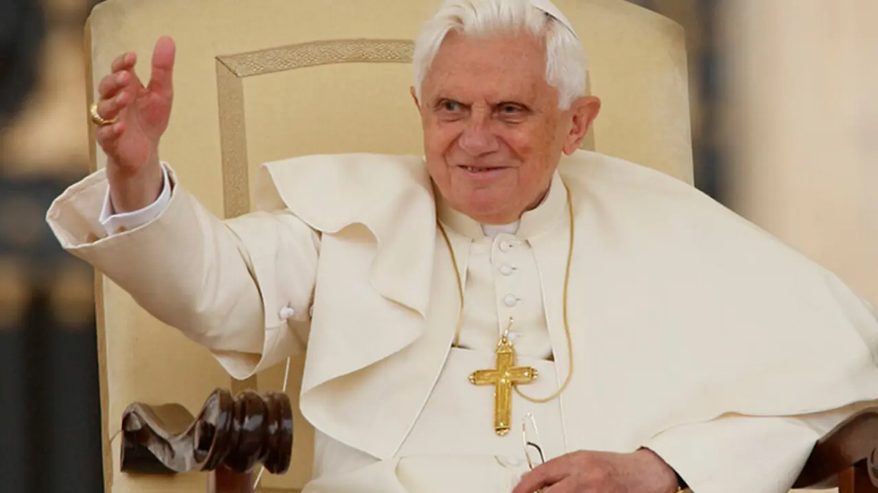 &iquest;Por qu&eacute; dimiti&oacute; Benedicto XVI? Una carta desvela su renuncia