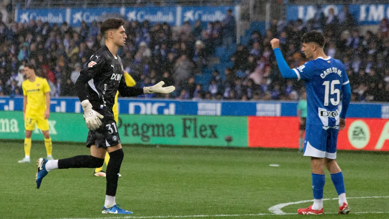 Adri&aacute;n Rodr&iacute;guez en su debut en Primera Divisi&oacute;n / Deportivo Alav&eacute;s