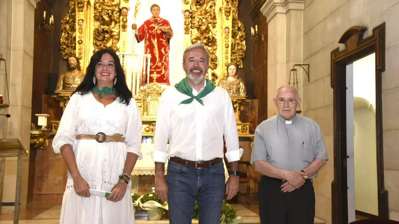 Jorge Azc&oacute;n visita las Fiestas de San Lorenzo ./ Javier Blasco