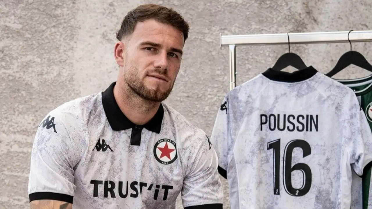 Ga&euml;tan Poussin en su presentaci&oacute;n con el Red Star