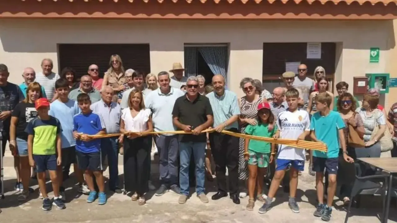 Inauguración del centro social de El Villarejo de los Olmos, en Calamocha. / HA