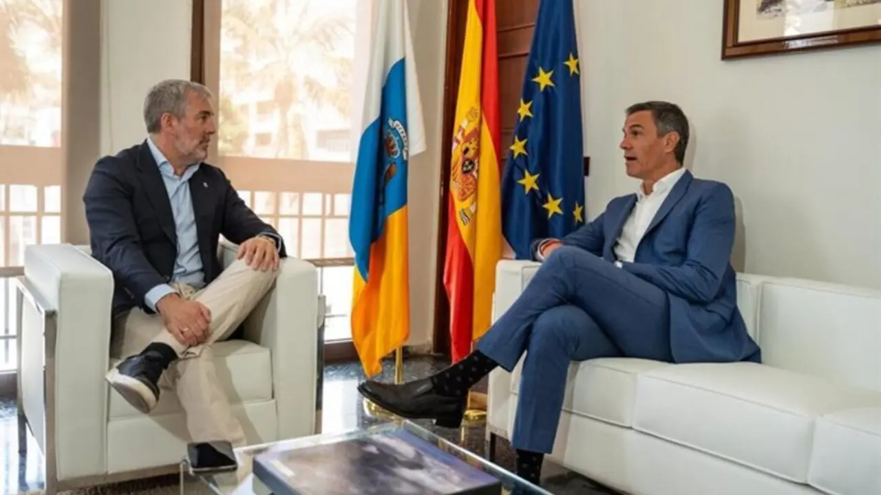 S&aacute;nchez y Clavijo se re&uacute;nen este lunes en Lanzarote Inmigraci&oacute;n, agenda canaria y presupuestos.