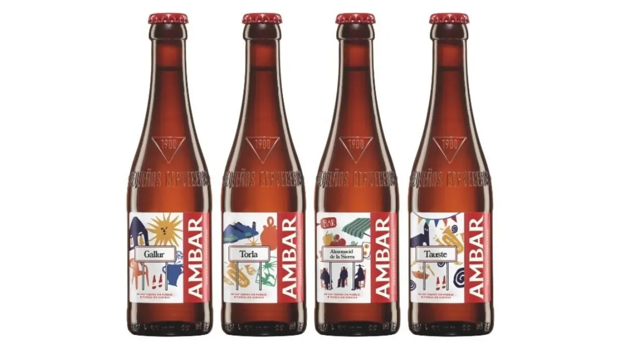 Botellines de cerveza Ambar personalizados con el nombre de distintos pueblos de Arag&oacute;n. / HA