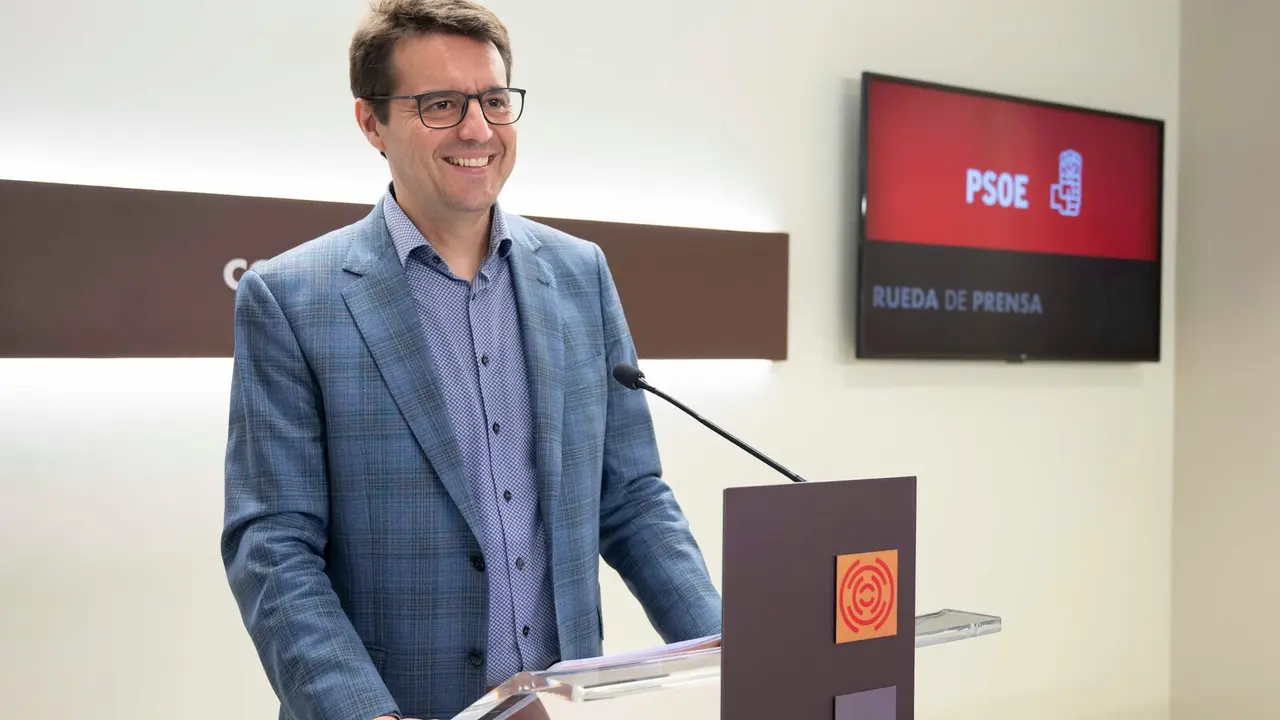 El dirigente socialista &Oacute;scar Galeano en la Aljafer&iacute;a./ EP