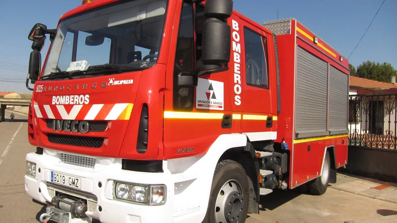 Cami&oacute;n de bomberos, en Zarafoza./ EP