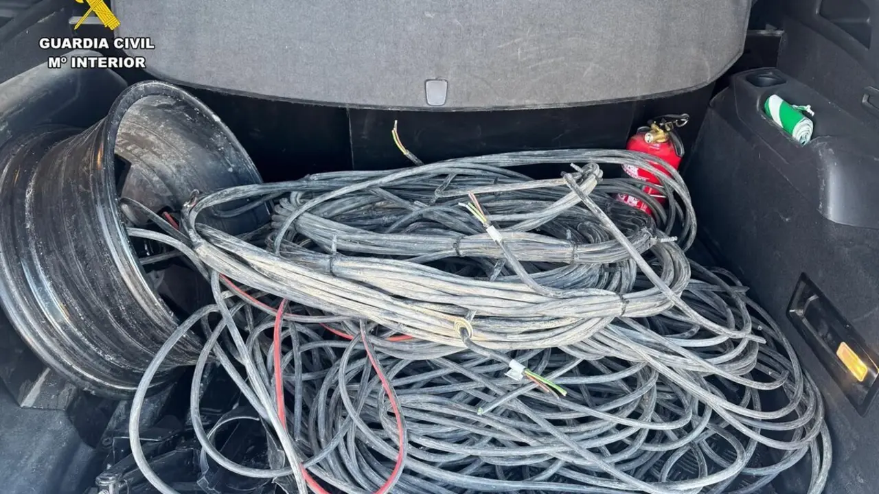 Cable de cobre sustra&iacute;do en once robos en las localidades de Calanda y Foz (Teruel)