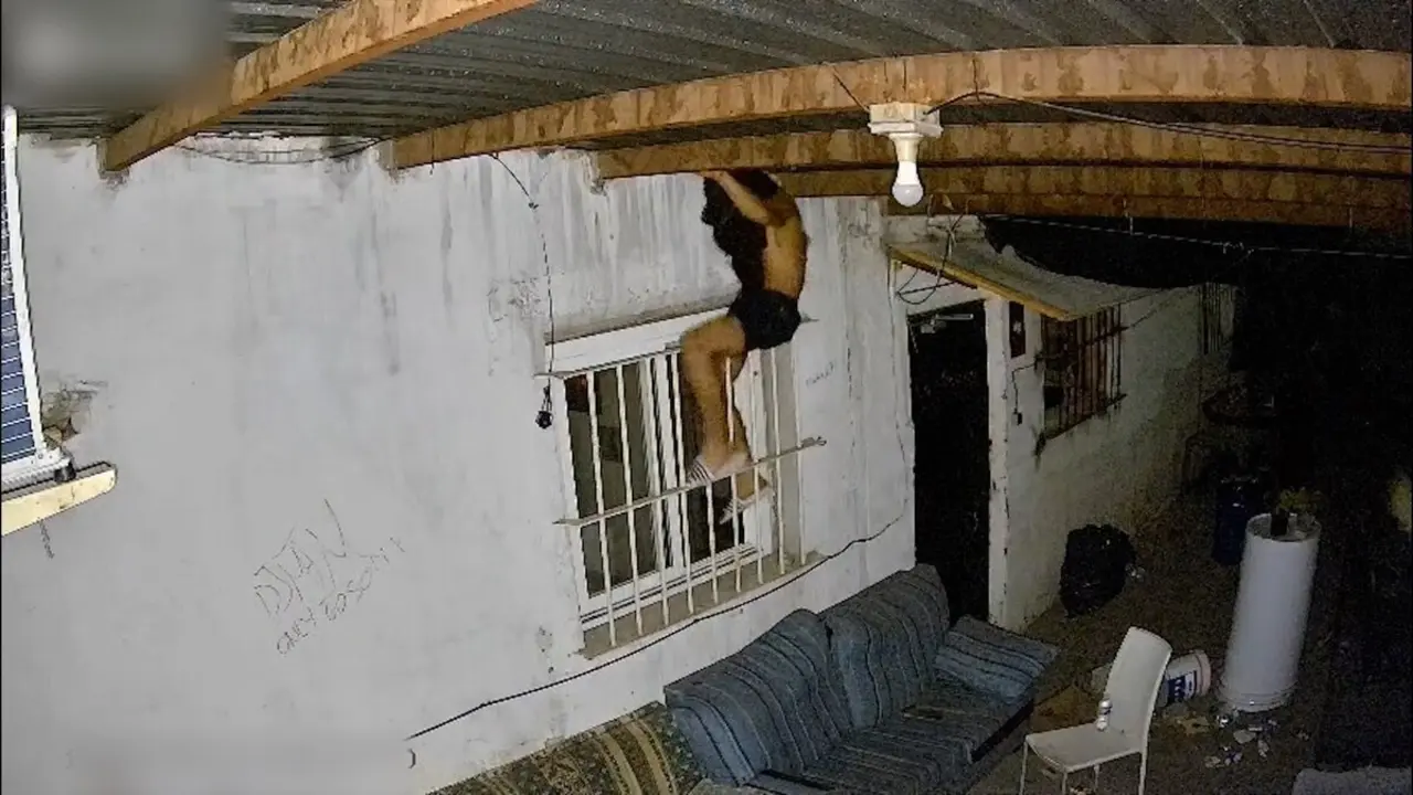 La Guardia Civil detiene a un joven por robar en un local tras acceder por las rejas de una ventana en La Almunia