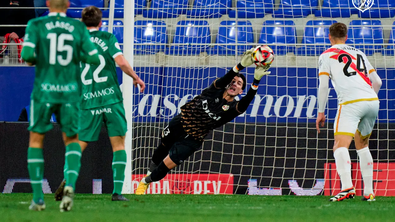 Dani C&aacute;rdenas con el Rayo / RAYO