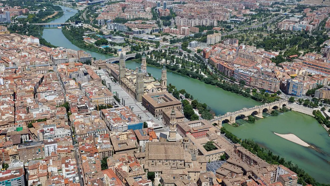 Vista a&eacute;rea de Zaragoza / DANI MARCOS