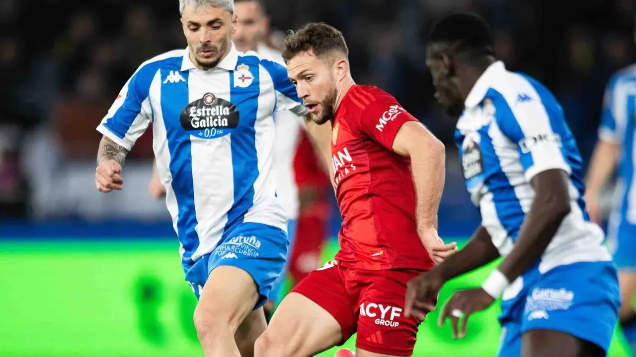 Iv&aacute;n Calero en un partido del Real Zaragoza / REAL ZARAGOZA