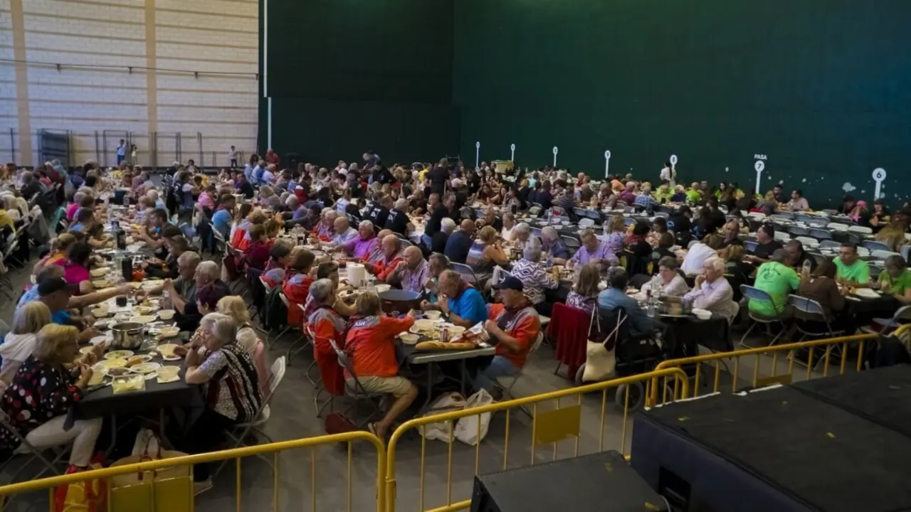 Rancho popular en las Fiestas de la Cruz de Magall&oacute;n 2024. / AYTO. MAGALL&Oacute;N
