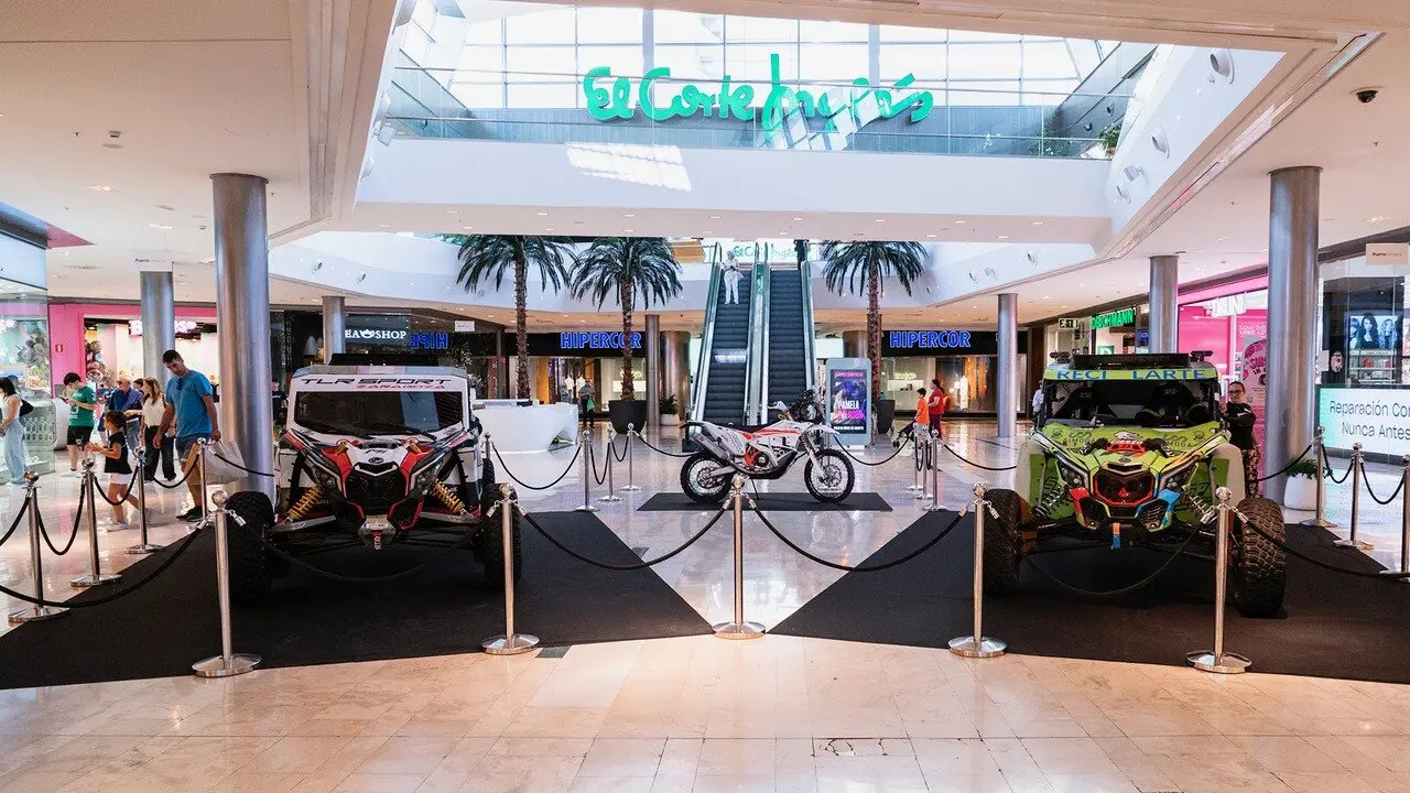 Exposici&oacute;n de coches del Campeonato de Espa&ntilde;a Cierzo Rally Ej&eacute;rcito de Tierra 2025