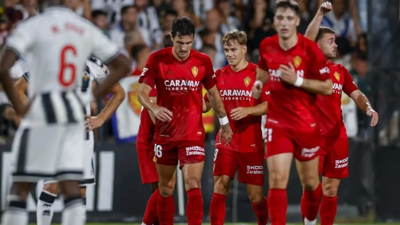 Celebraci&oacute;n del Real Zaragoza ante el Castell&oacute;n / LaLiga
