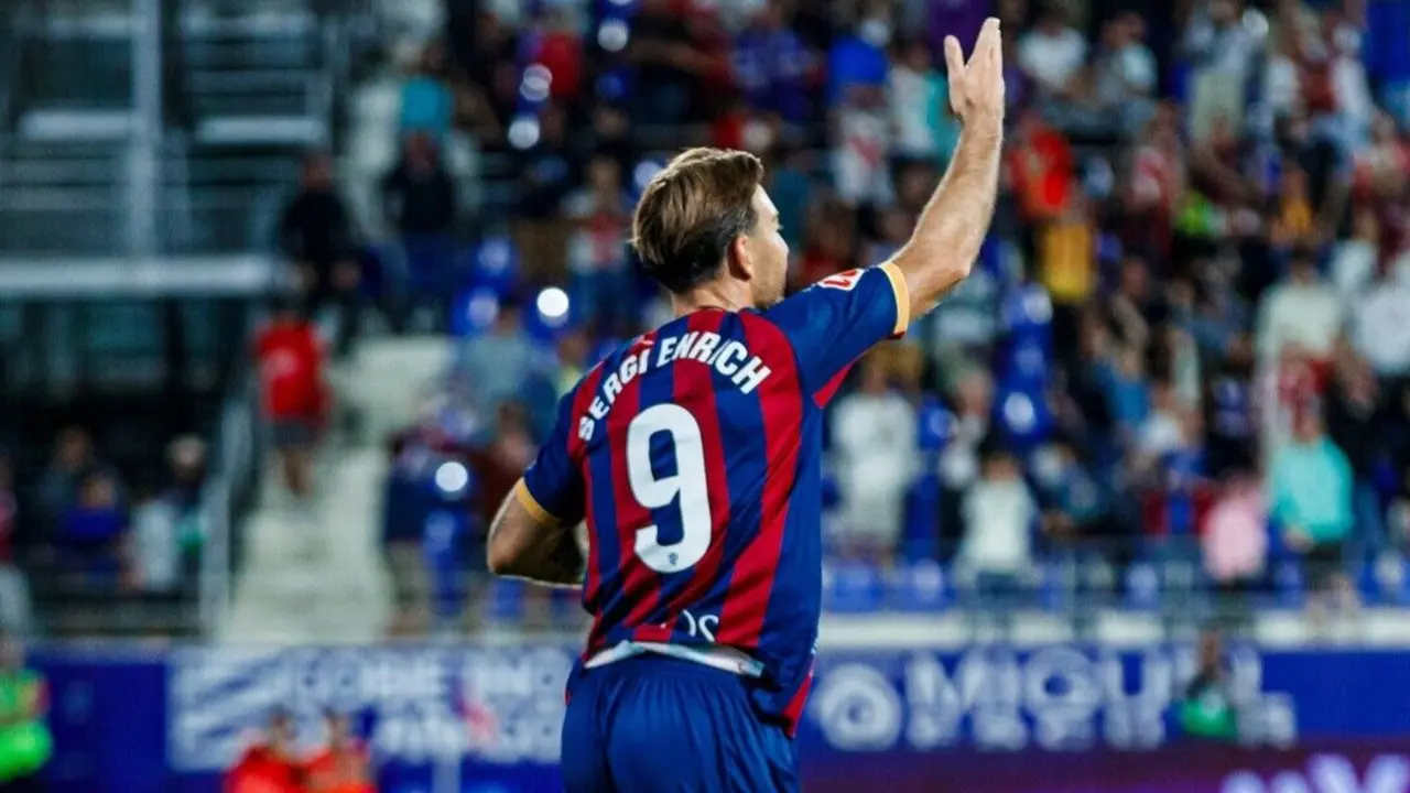 Sergi Enrich durante un partido con la SD Huesca / SDH