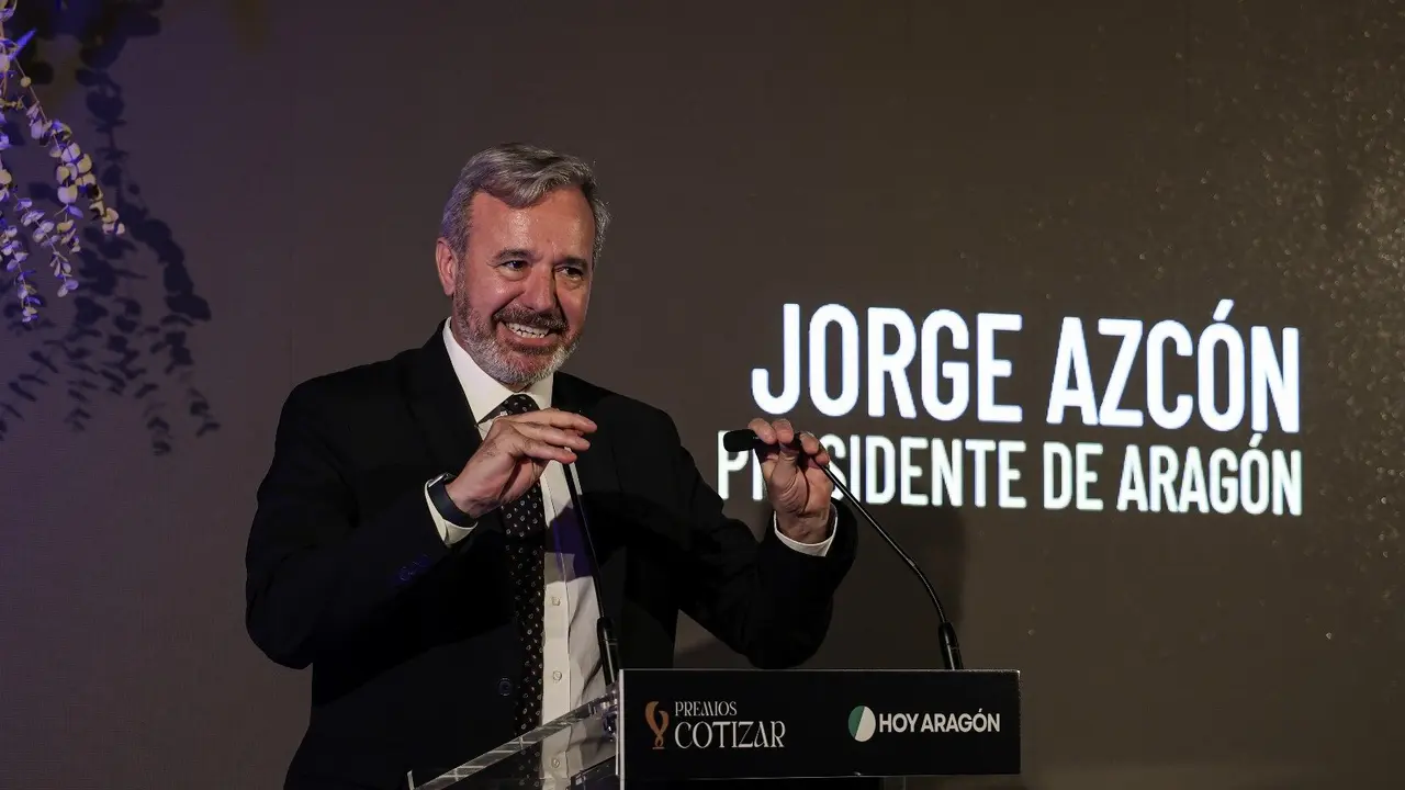 El presidente del Gobierno de Arag&oacute;n, Jorge Azc&oacute;n, en la segunda gala de los Premios Cotizar./ &Aacute;lvaro Calvo