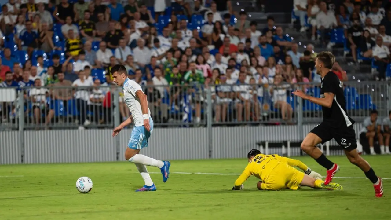 Bazdar marcando gol ante el Andorra / Marcos Cebri&aacute;n