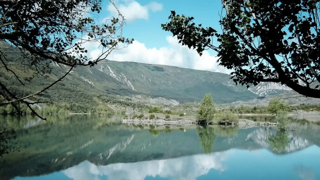 pantano-arguis-ruta-circular-sendero-huesca