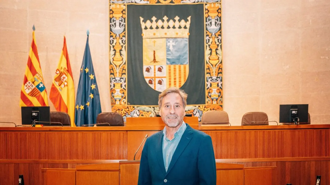 El portavoz del CHA en las Cortes, Jos&eacute; Luis Soro, en el hemiciclo./ &Aacute;lvaro Calvo
