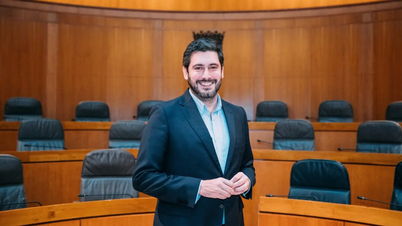 El portavoz de Vox en las Cortes, Alajendro Nolasco, en el hemiciclo / &Aacute;lvaro Calvo
