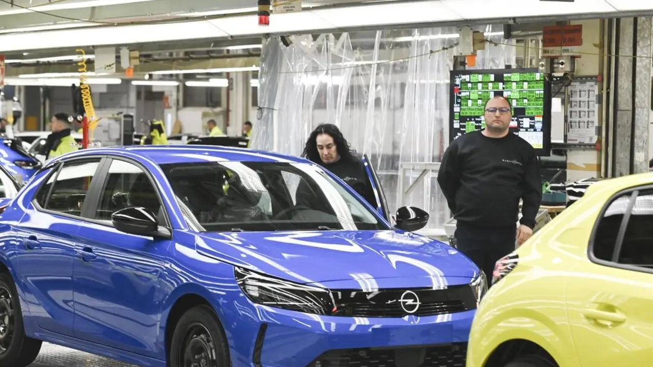 Uno de los modelos de veh&iacute;culo que se fabrica en la planta de Stellantis en Figueruelas (Zaragoza). / EP