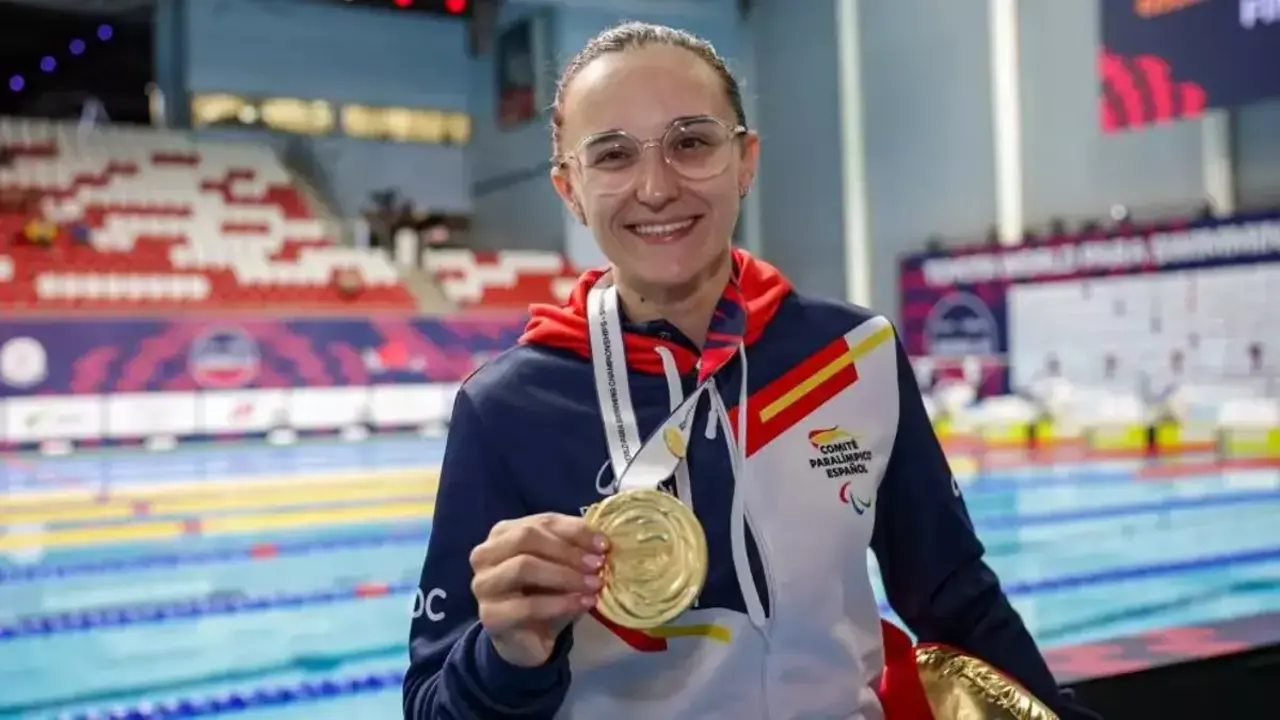 MAR&Iacute;A DELGADO / COE