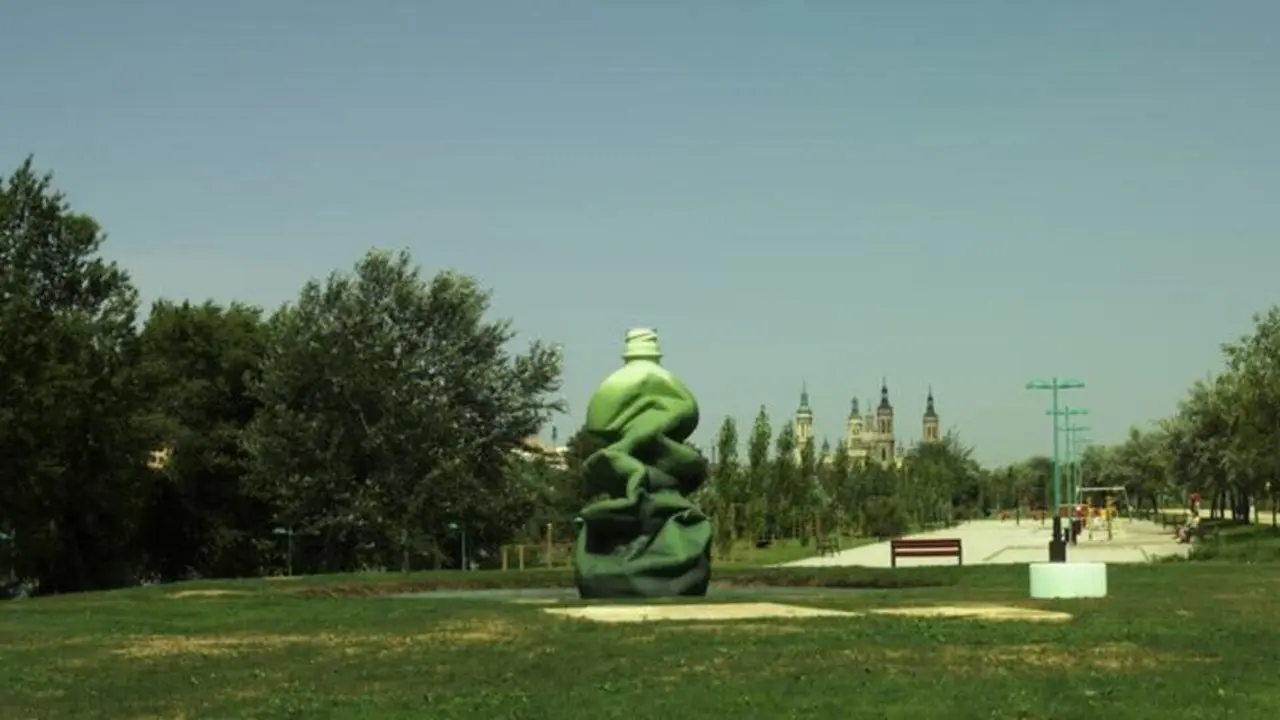 Escultura "Manantial o Botella Manantial" ./ Ayuntamiento de Zaragoza