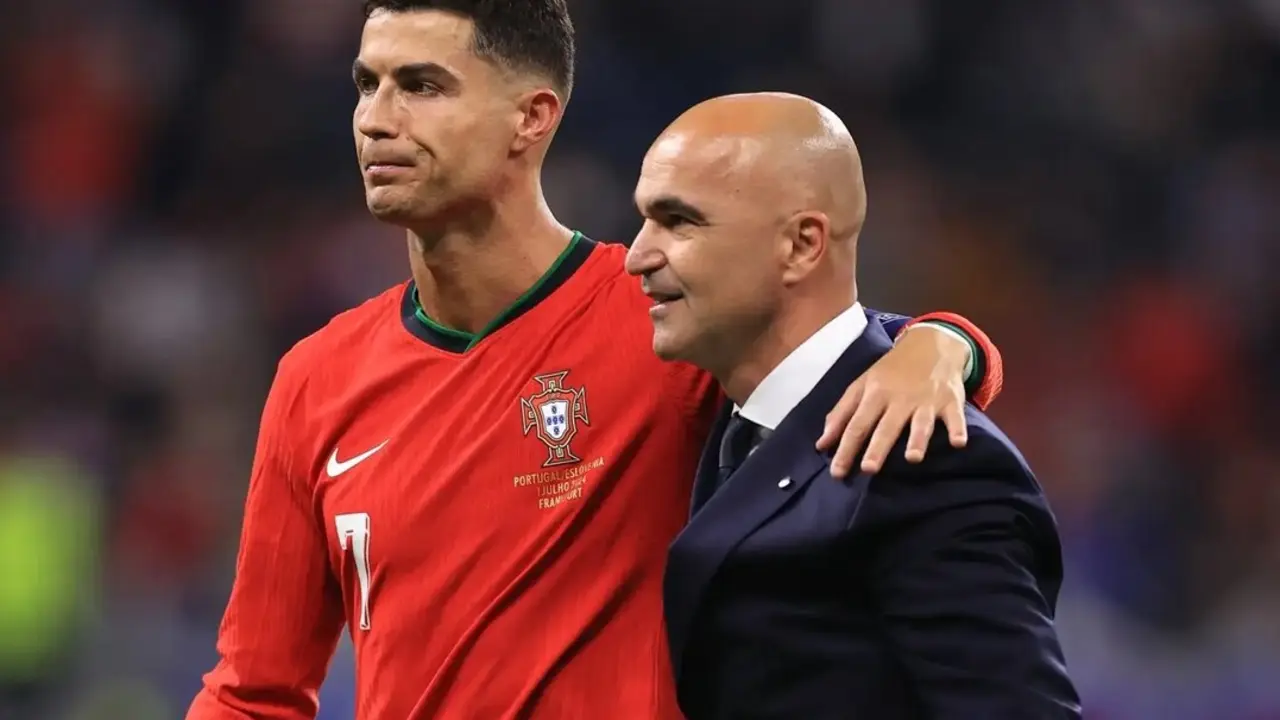 Roberto Mart&iacute;nez junto a Cristiano Ronaldo / GETTY