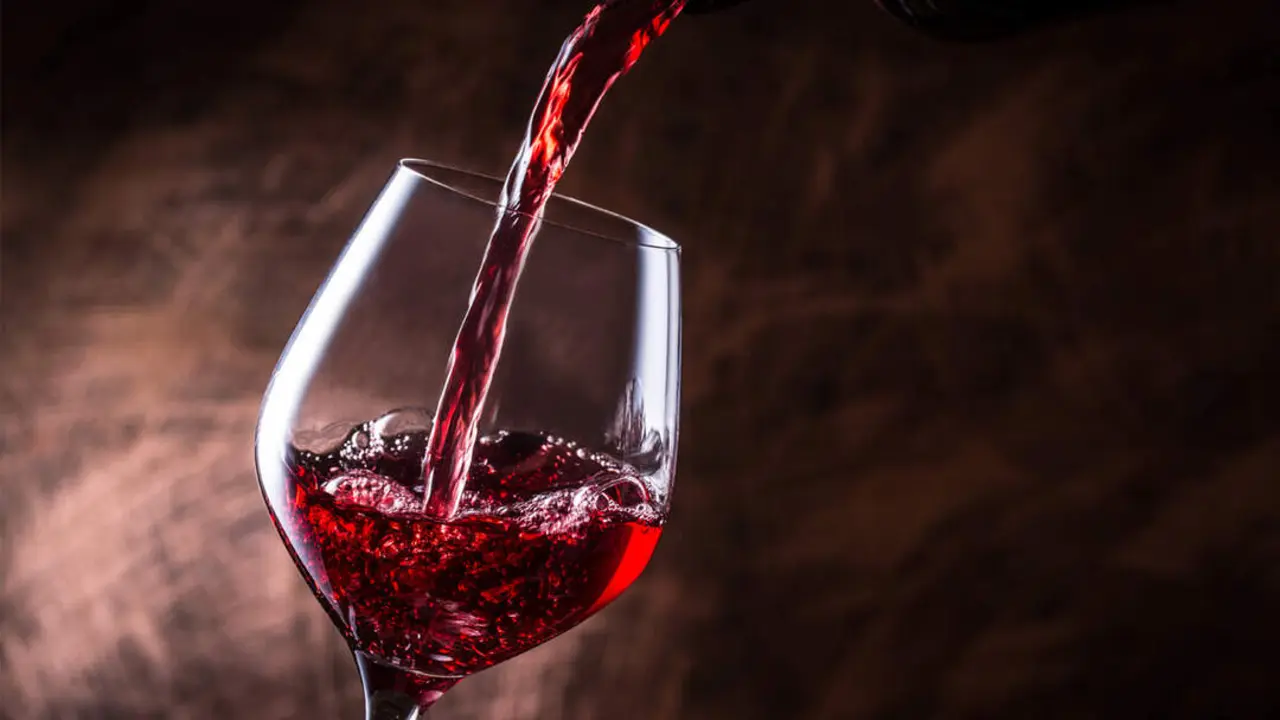 Copas-de-vino-razones-por-las-que-el-vino-se-sirve-en-copa