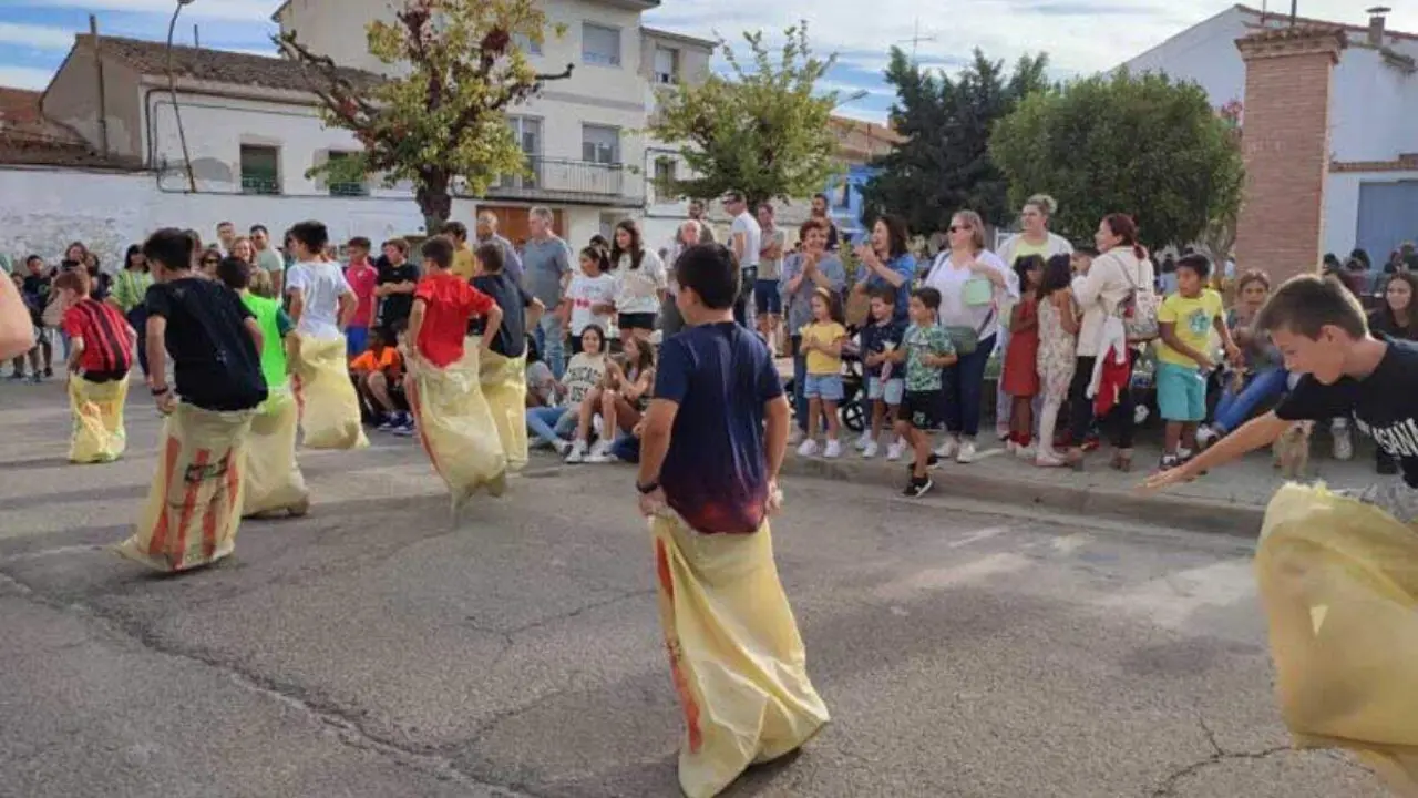 Imagen de archivo de las fiestas de San Miguel de Pina de Ebro. / ZAFARACHE