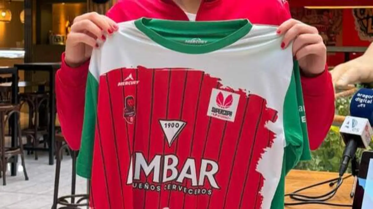 Camiseta de calentamiento de Casademont Zaragoza / CZ