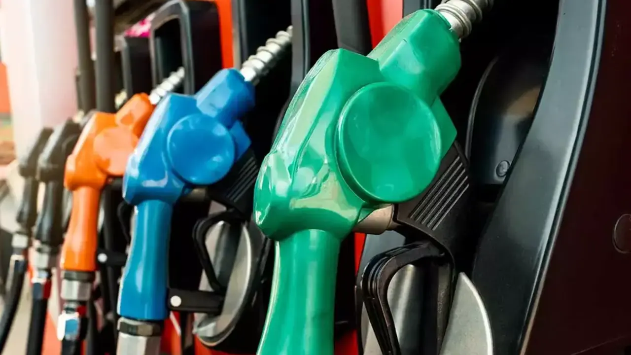 Los consejos de la DGT para gastar menos combustible