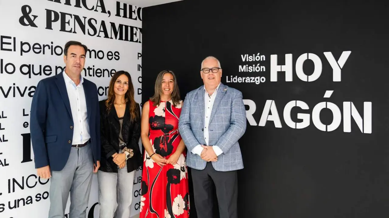 &Aacute;ngel Torres, gerente de Torres Oficinas, Herminia Lombarte, directora regional Adecco Aragon, Lola Hern&aacute;ndez, consultor Business Development CBRE Zaragoza, Juan Calle, director de Megablock