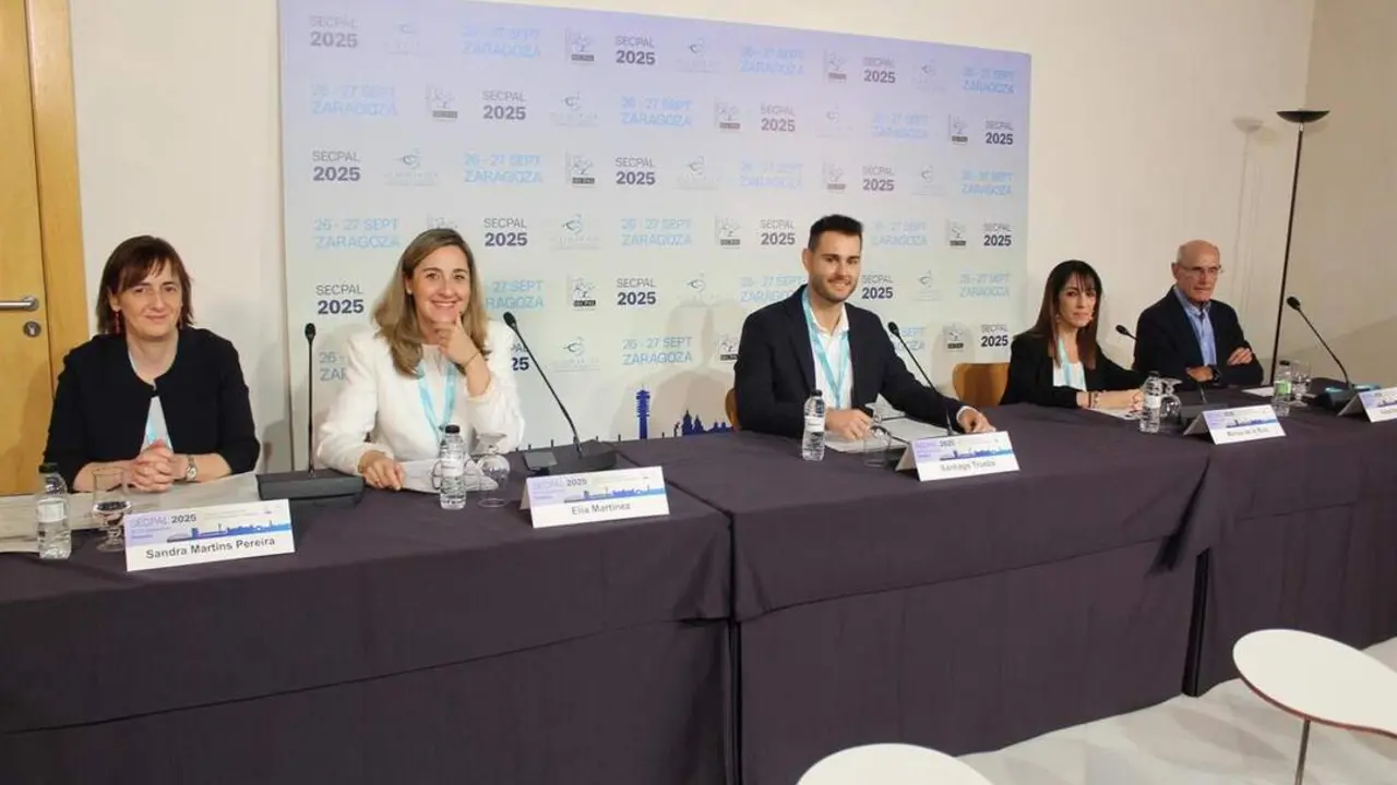 De izquierda a derecha, Sandra Martins, Elia Mart&iacute;nez, Santiago Trueba, Marisa de la Rica y Rafael Bengoa .
- SECPAL