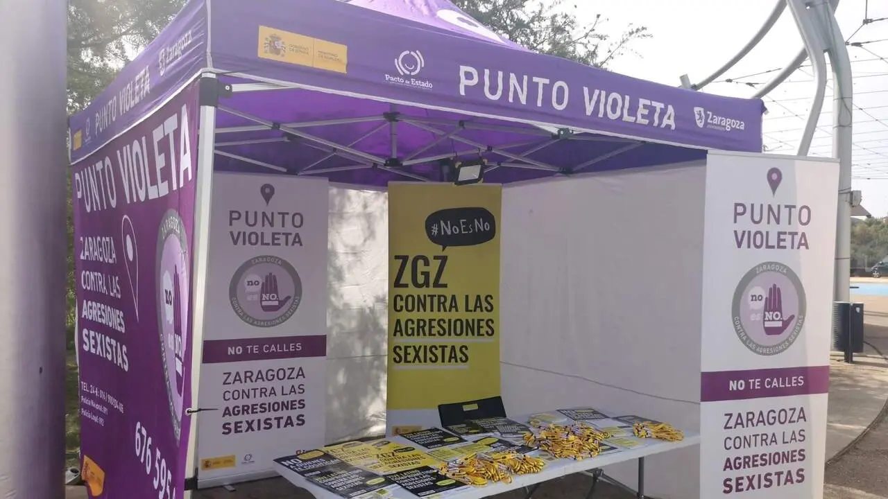 Punto Violeta instalado por el Ayuntamiento de Zaragoza en el Vive Latino de 2023. / AYUNTAMIENTO DE ZARAGOZA