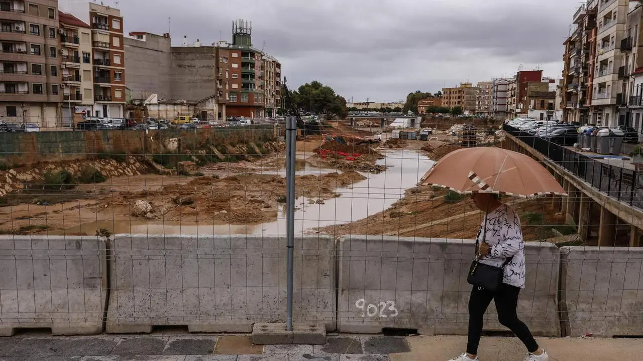 El barranco del Poyo a su paso por Paiporta, a 29 de septiembre de 2025. / EP