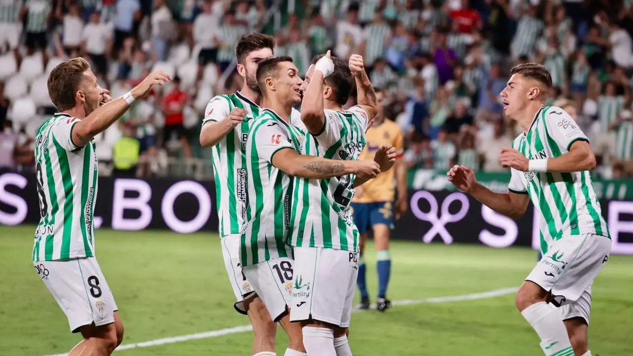 Jugadores del C&oacute;rdoba celebrando un gol / C&oacute;rdoba CF