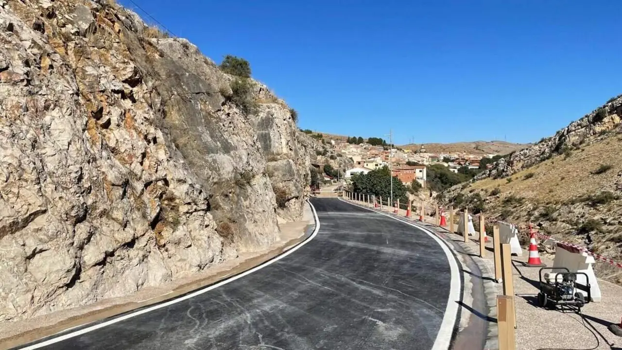 Acceso a Almonacid de la Cuba arreglado.
- DPZ