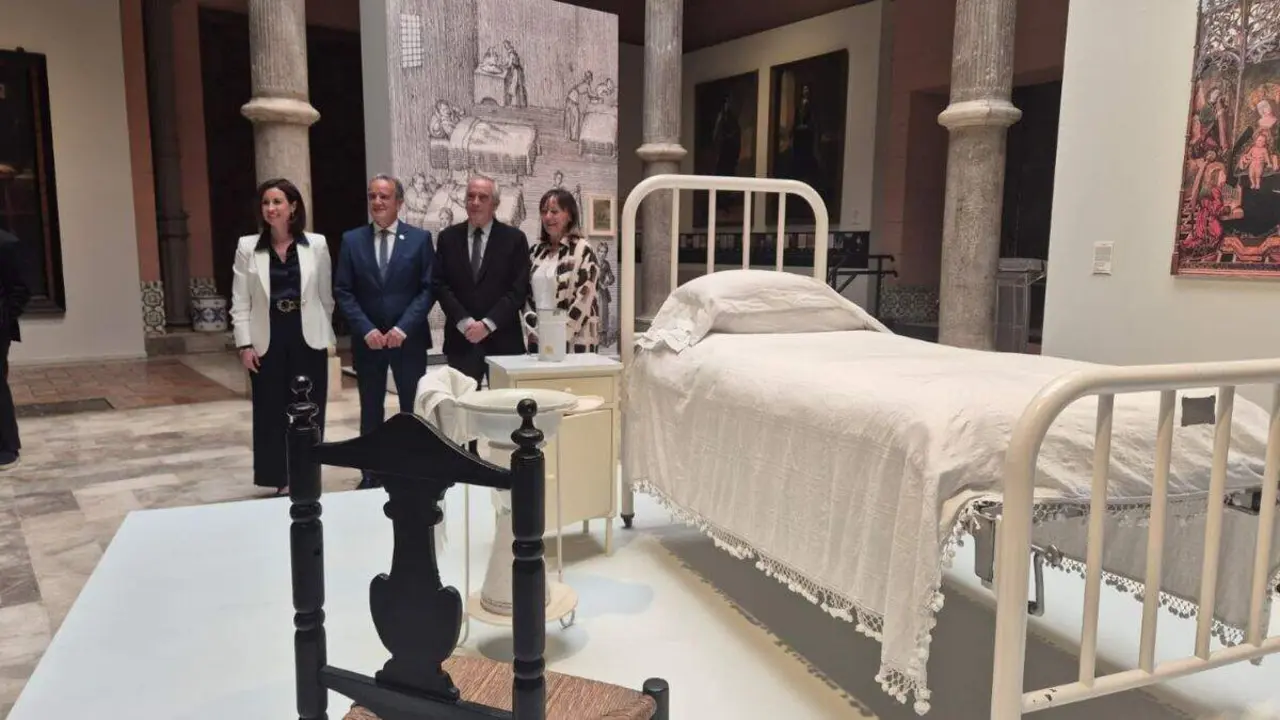 Inauguraci&oacute;n de la exposici&oacute;n del 600 aniversario del Hospital Nuestra Se&ntilde;ora de Gracia de Zaragoza. / L. V.