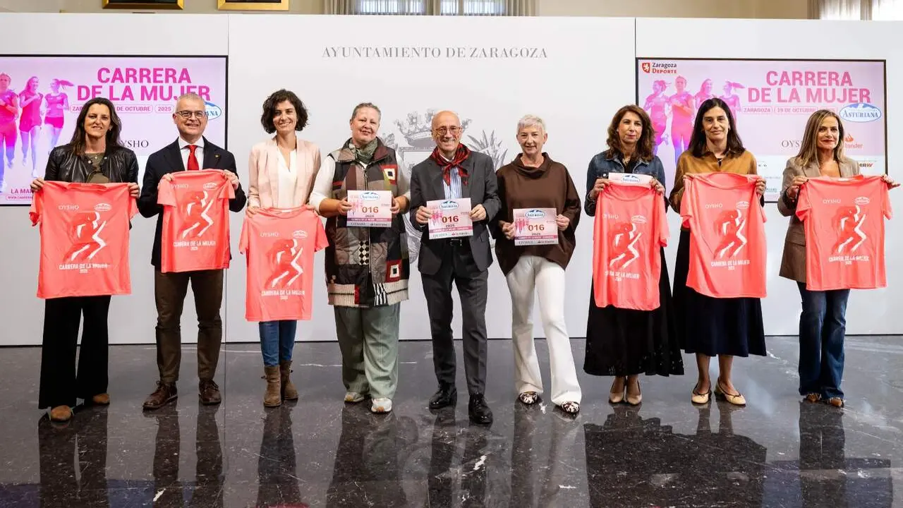 Presentaci&oacute;n de la Carrera de la Mujer 2025 en el Ayuntamiento de Zaragoza